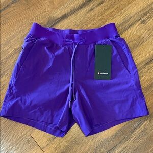 lululemon athletica Men’s Deep Purple Performance Shorts size XS
